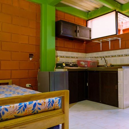 Mi Pueblo Natal Aptos Y Habitaciones เนโคคลิ ภายนอก รูปภาพ