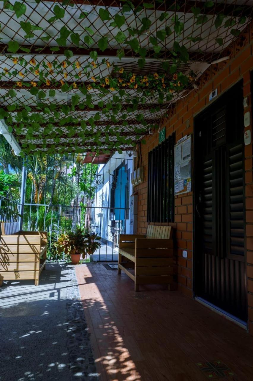 Mi Pueblo Natal Aptos Y Habitaciones เนโคคลิ ภายนอก รูปภาพ